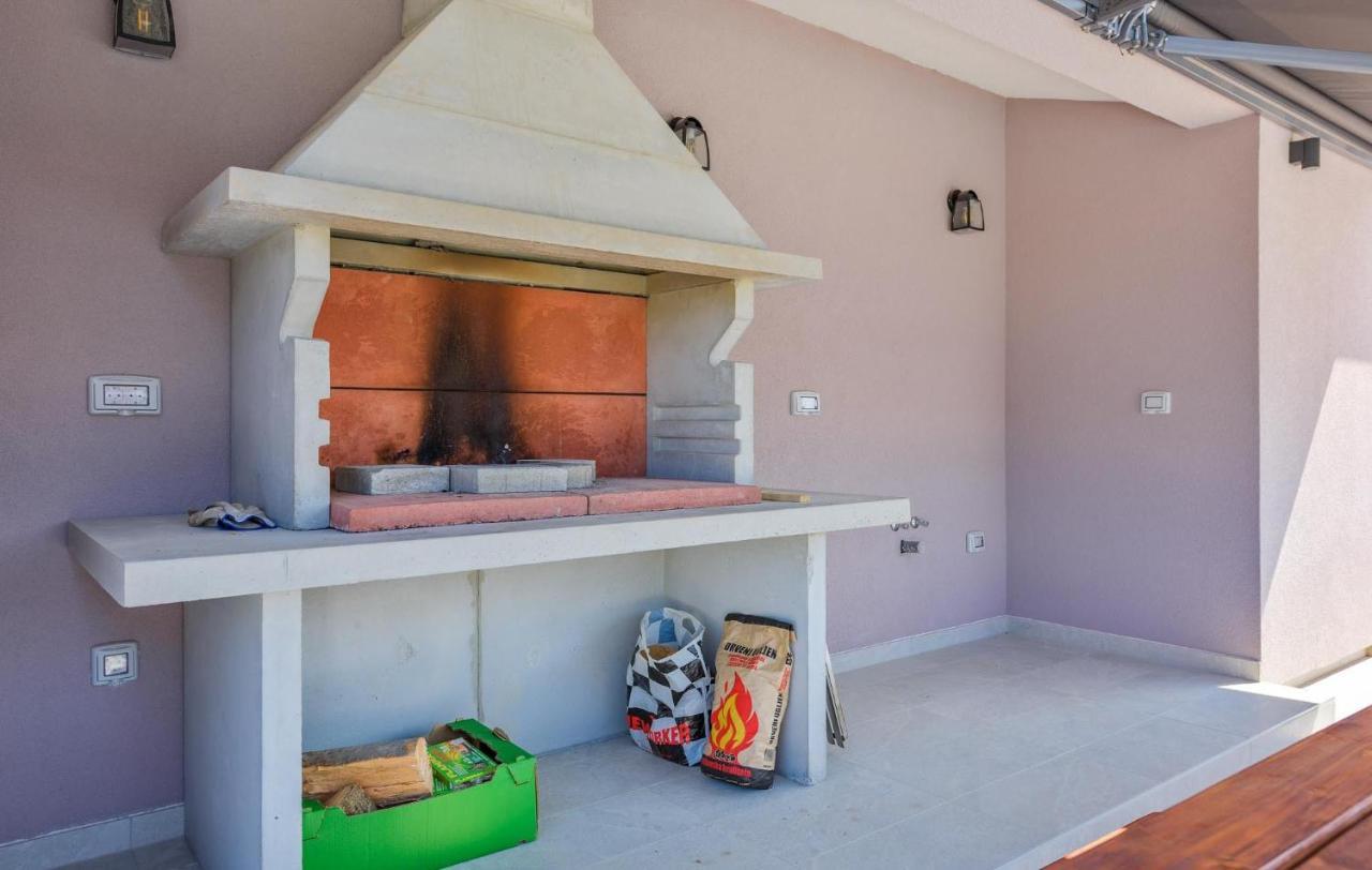 Apartmani Lucija Πόρετς Εξωτερικό φωτογραφία