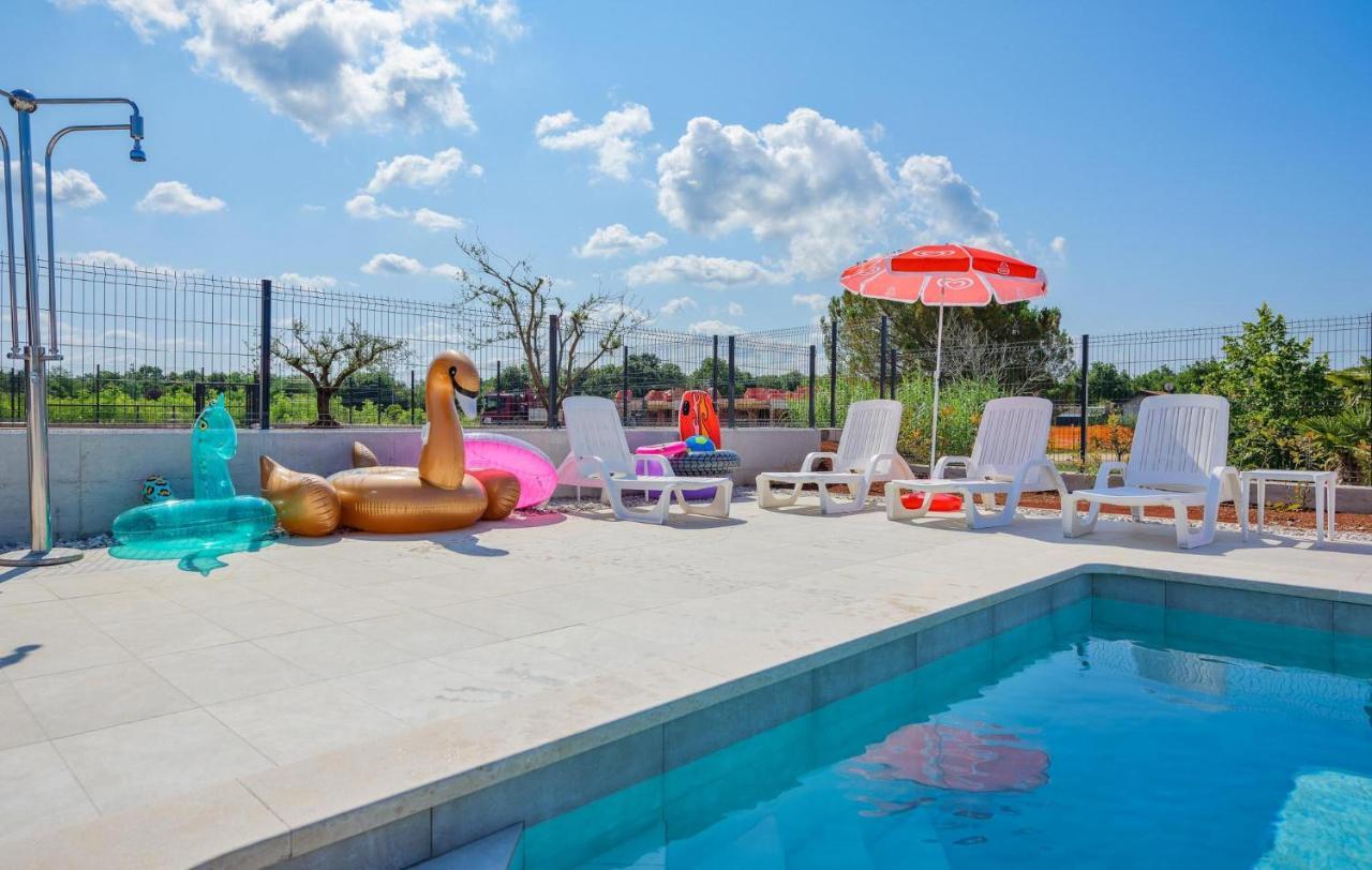 Apartmani Lucija Πόρετς Εξωτερικό φωτογραφία
