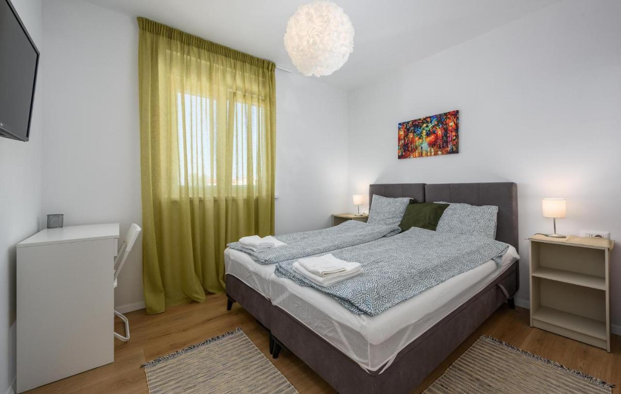 Apartmani Lucija Πόρετς Εξωτερικό φωτογραφία