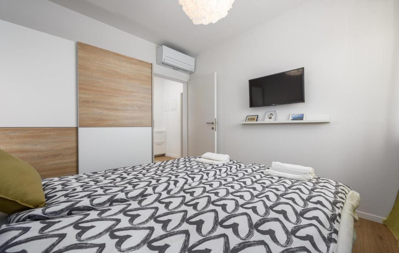 Apartmani Lucija Πόρετς Εξωτερικό φωτογραφία