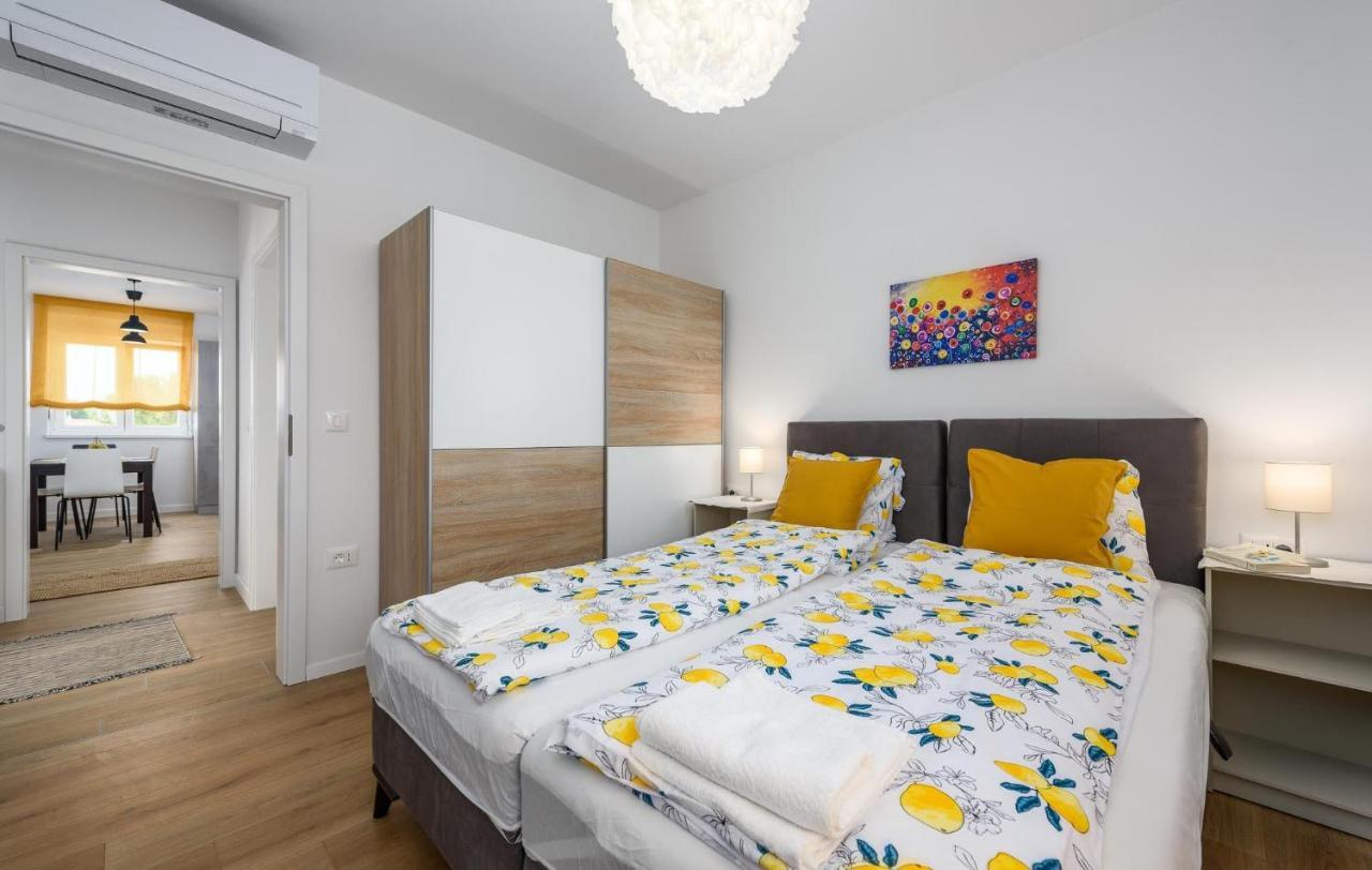 Apartmani Lucija Πόρετς Εξωτερικό φωτογραφία