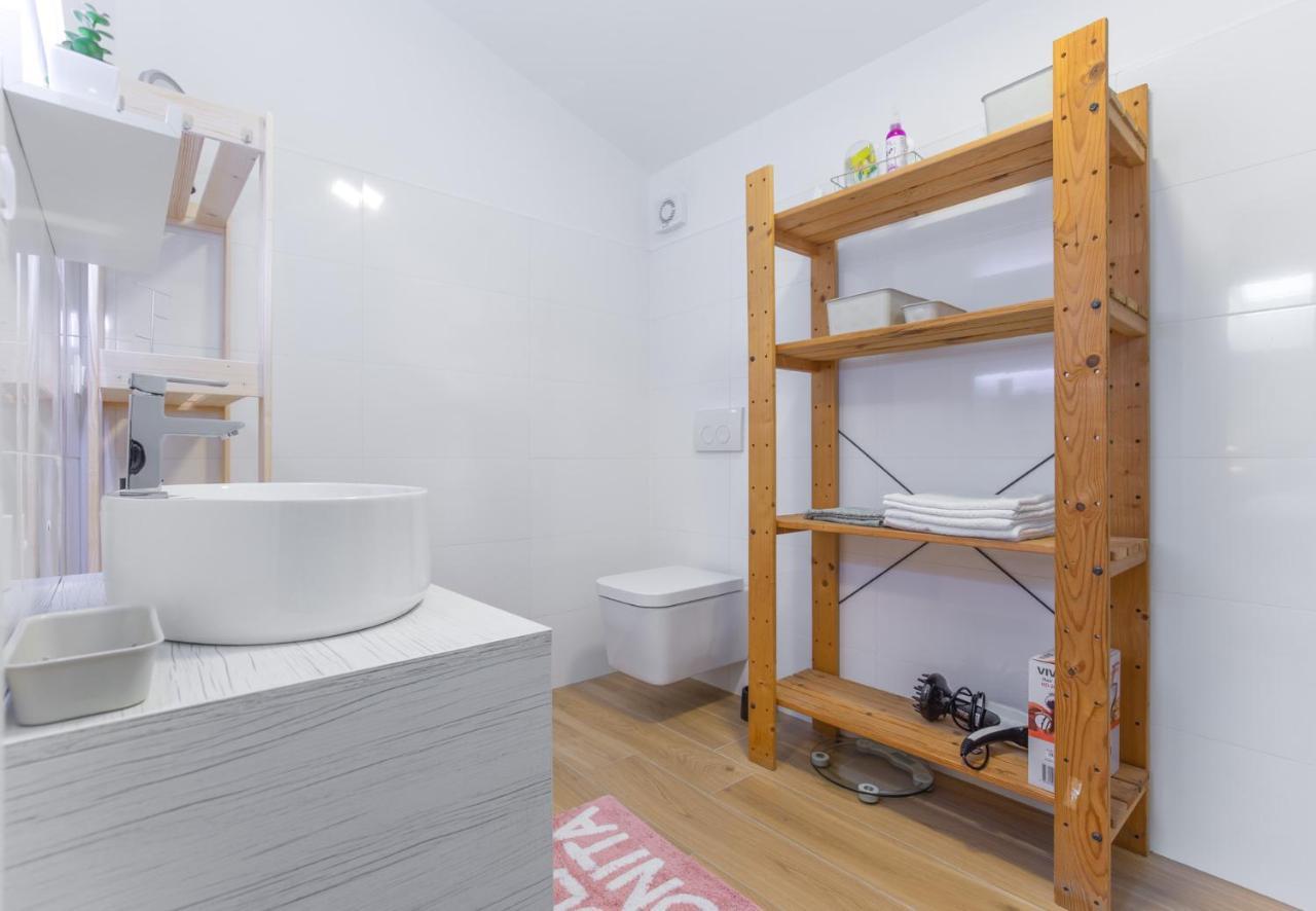 Apartmani Lucija Πόρετς Εξωτερικό φωτογραφία
