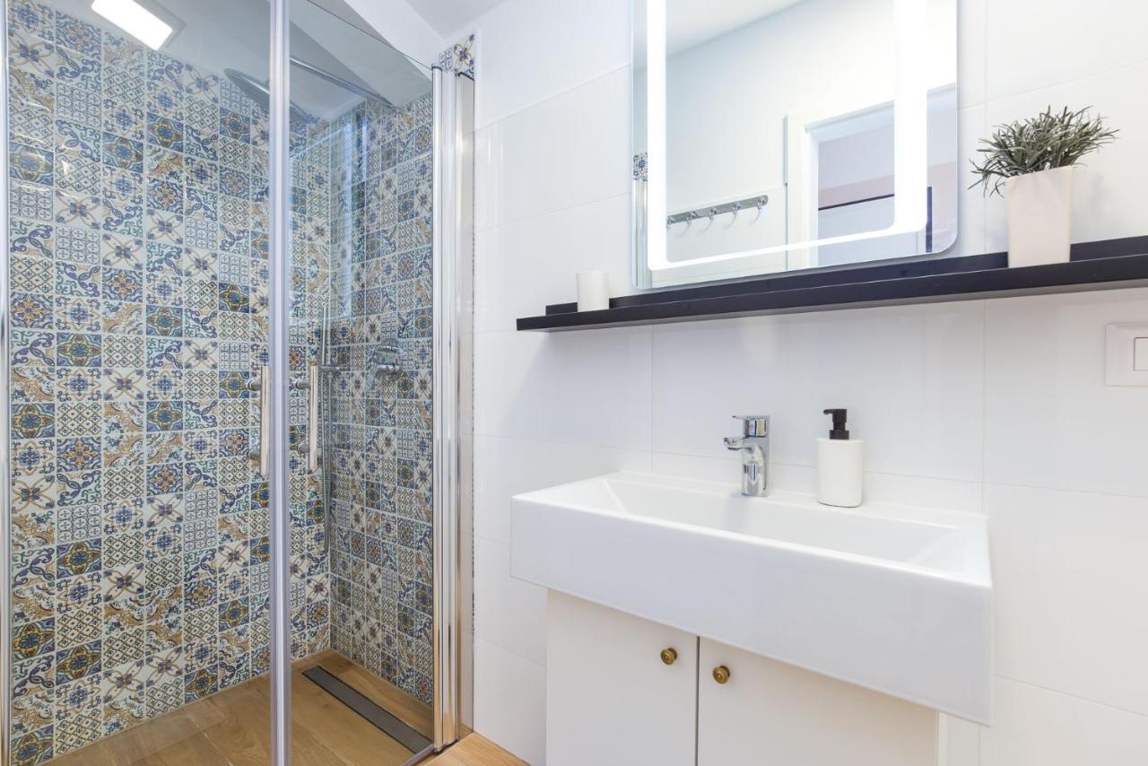 Apartmani Lucija Πόρετς Εξωτερικό φωτογραφία